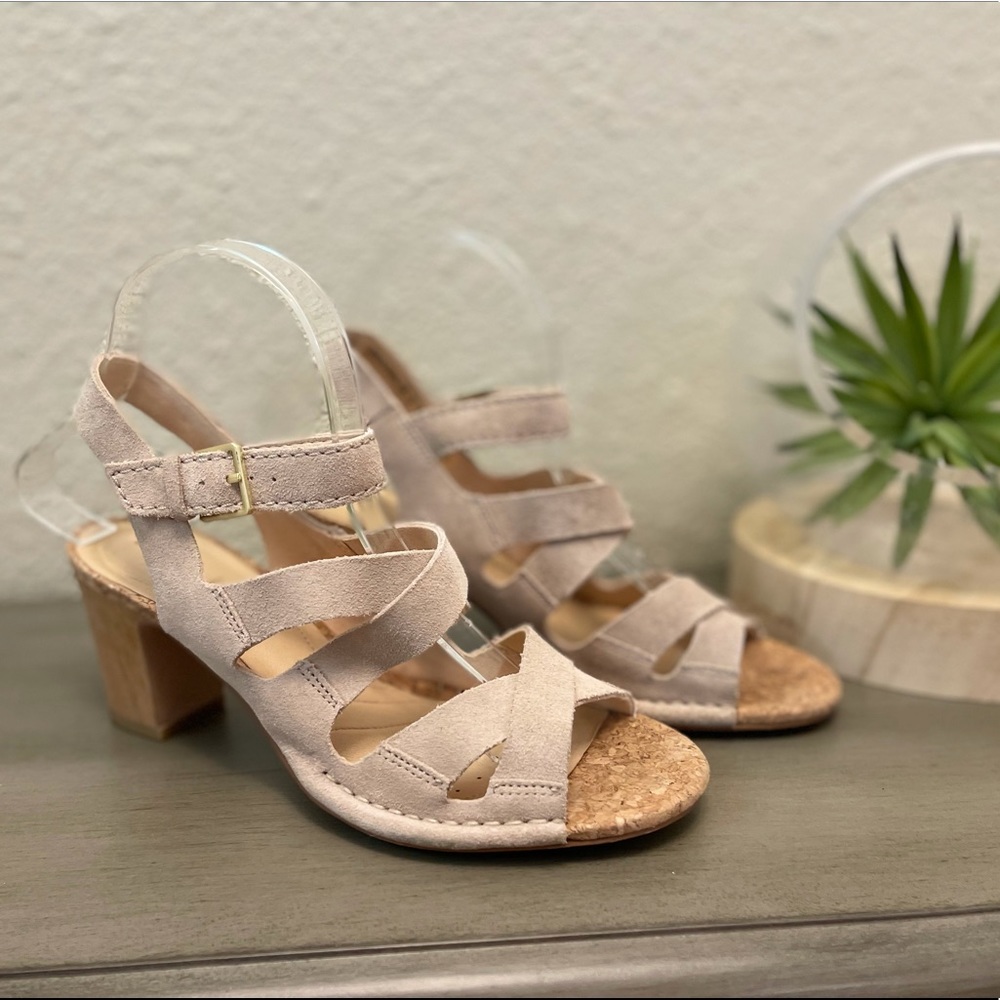 Clarks Women’s Comfy & Cute Nude Suede Sandals